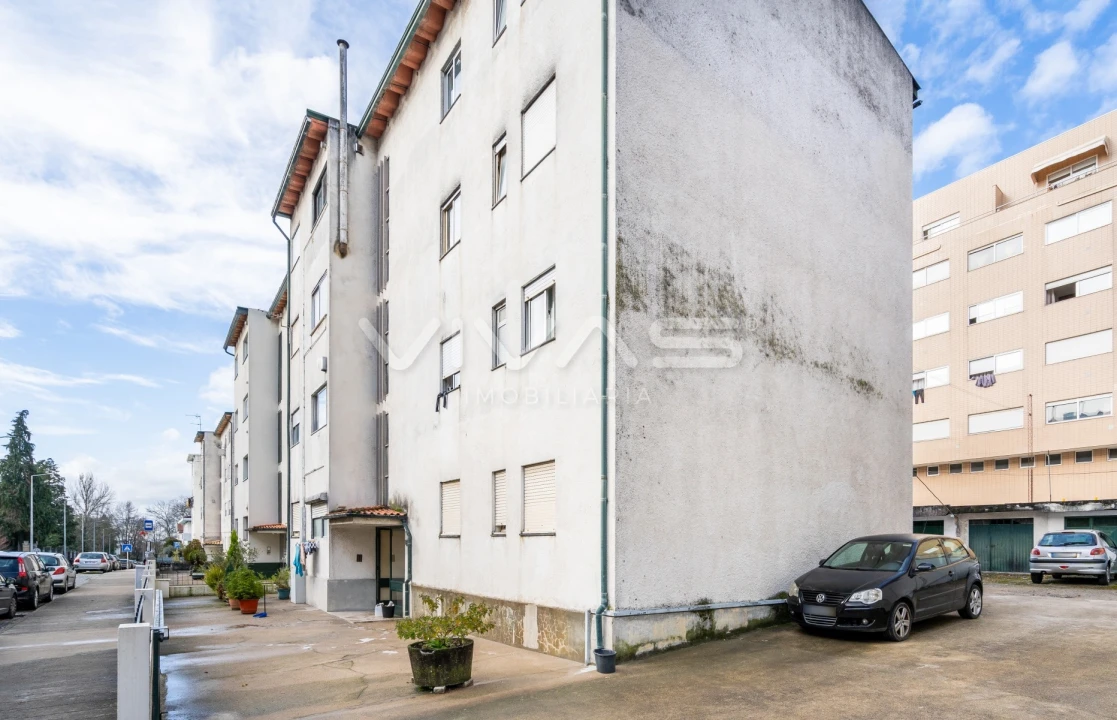 Apartamento T2 para Venda em Oliveira, São Paio e São Sebastião Foto 17