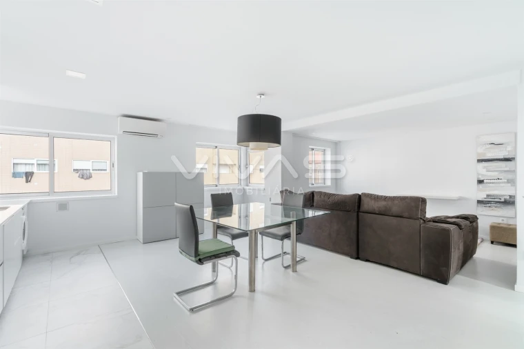 Apartamento T2 para Venda em Oliveira, São Paio e São Sebastião Foto 2