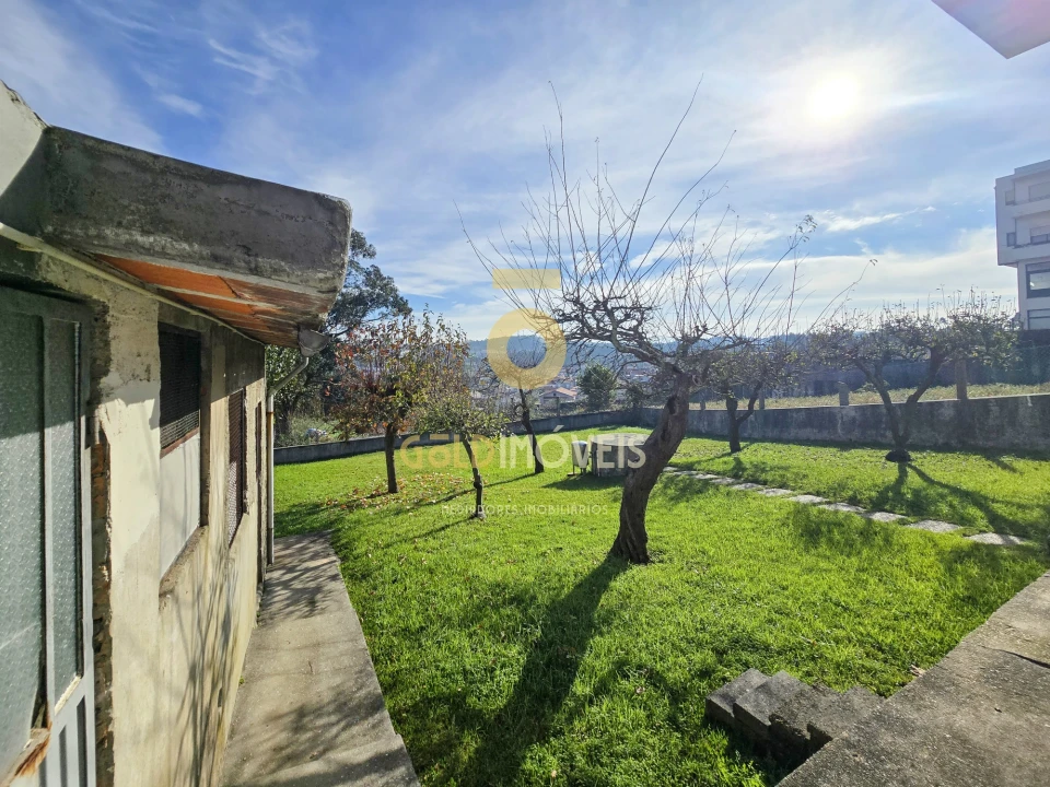 Moradia T4 para Venda em Lourosa Foto 25