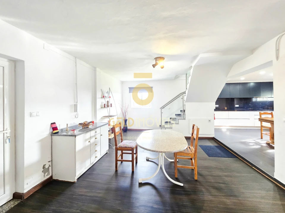 Moradia T4 para Venda em Lourosa Foto 2