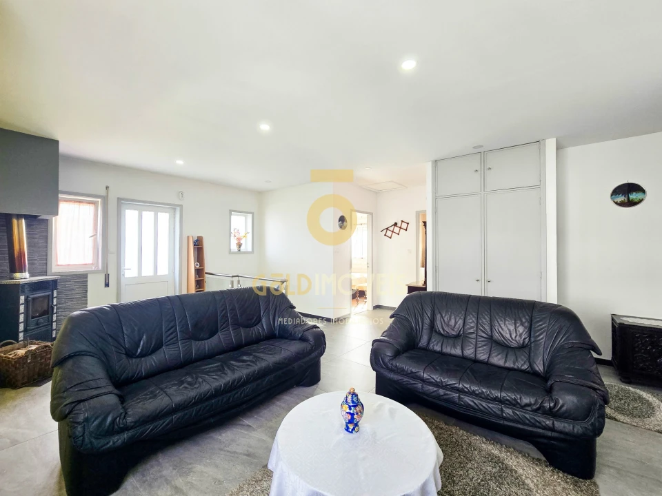 Moradia T4 para Venda em Lourosa Foto 16