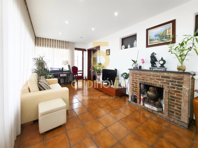 Apartamento T3 para Venda em Mafamude e Vilar do Paraíso Foto 37