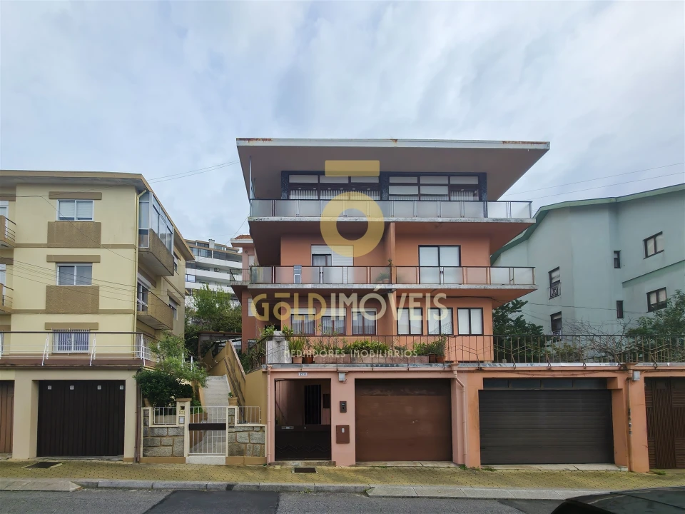 Apartamento T3 para Venda em Mafamude e Vilar do Paraíso Foto 1
