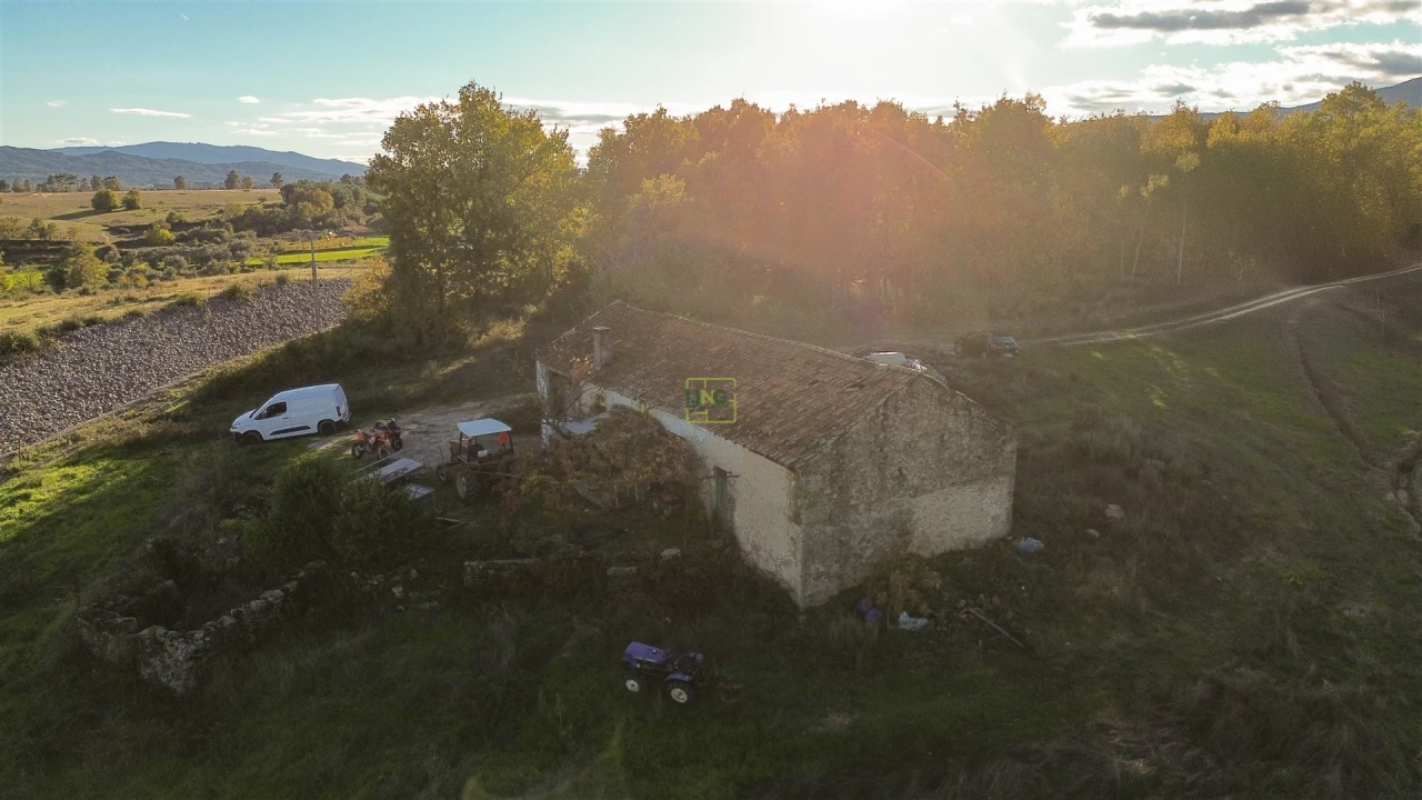 Quinta T0 para Venda em Teixoso e Sarzedo Foto 34