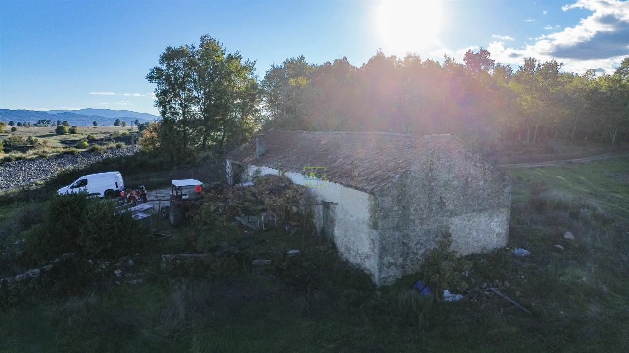 Quinta T0 para Venda em Teixoso e Sarzedo Foto 32