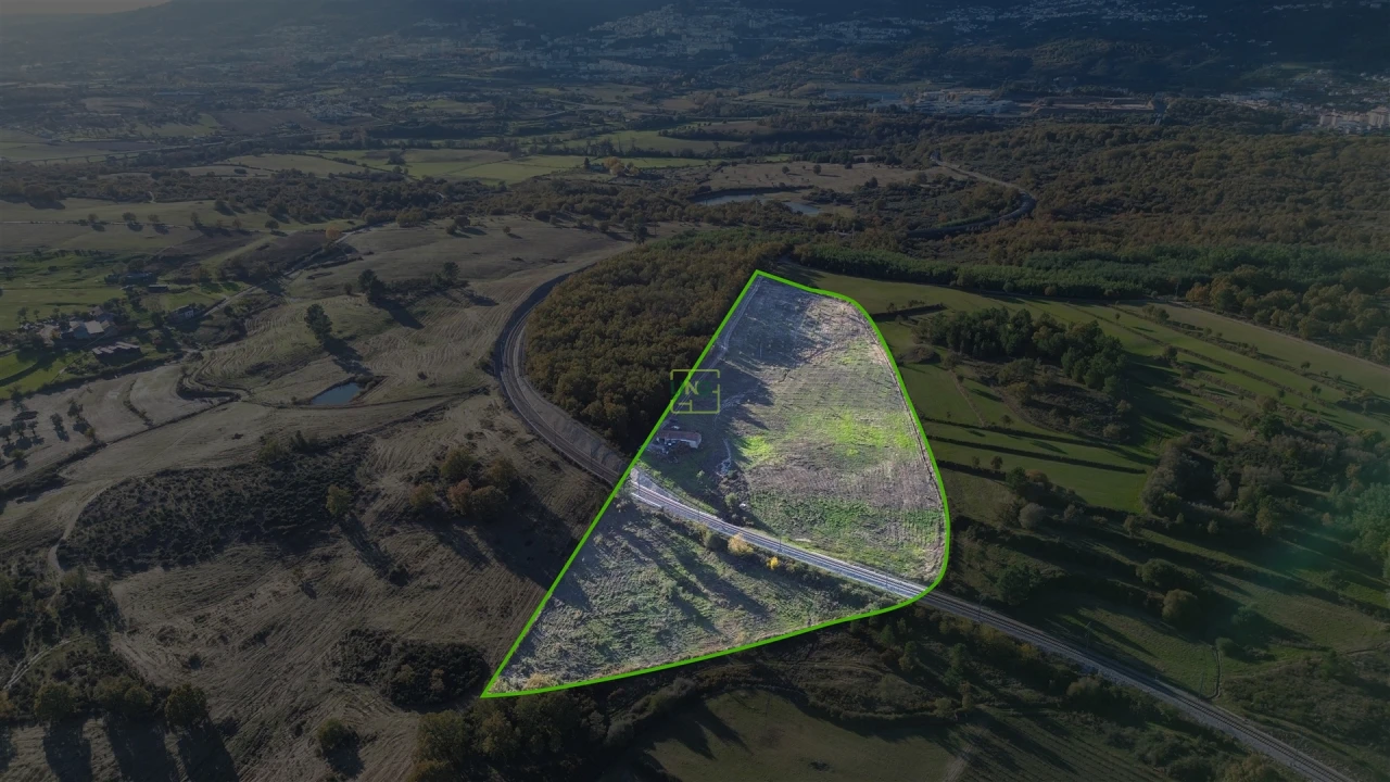 Quinta T0 para Venda em Teixoso e Sarzedo Foto 1