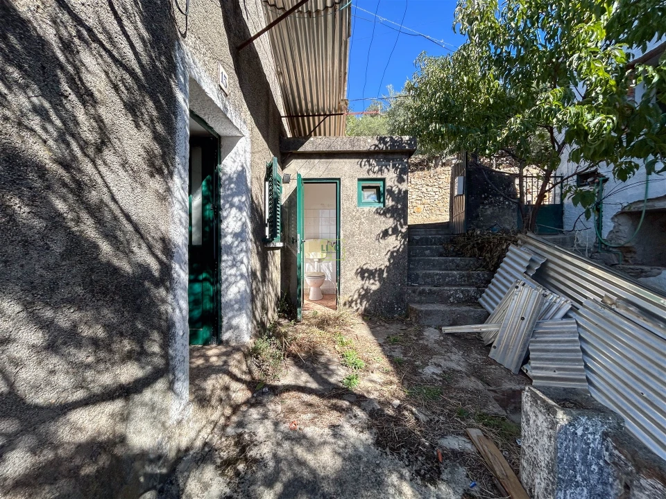 Moradia T2 para Venda em Penha Garcia Foto 26