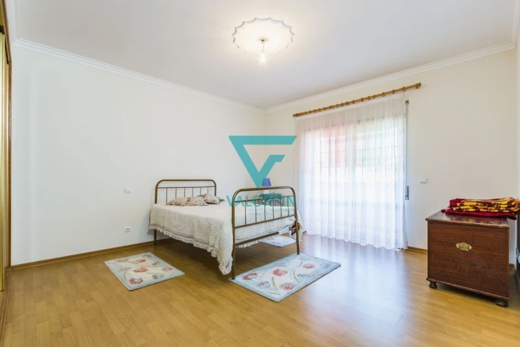 Moradia T4 para Venda em Almagreira Foto 11