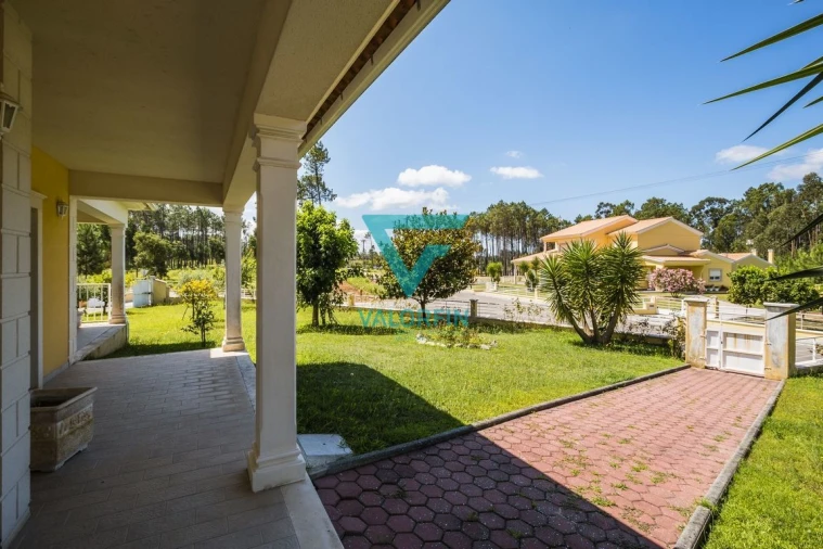 Moradia T4 para Venda em Almagreira Foto 19