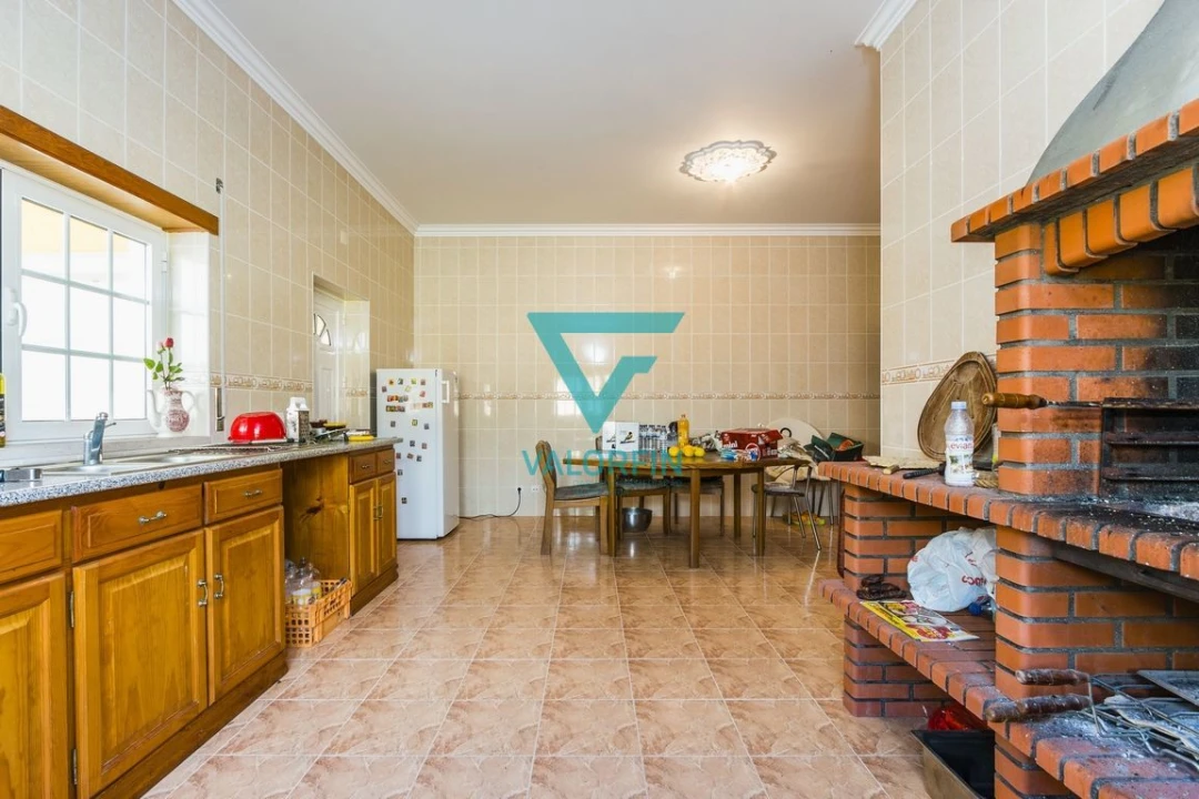 Moradia T4 para Venda em Almagreira Foto 14