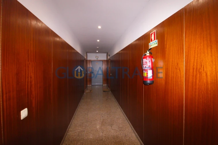 Apartamento T2 para Venda em Moreira Foto 7