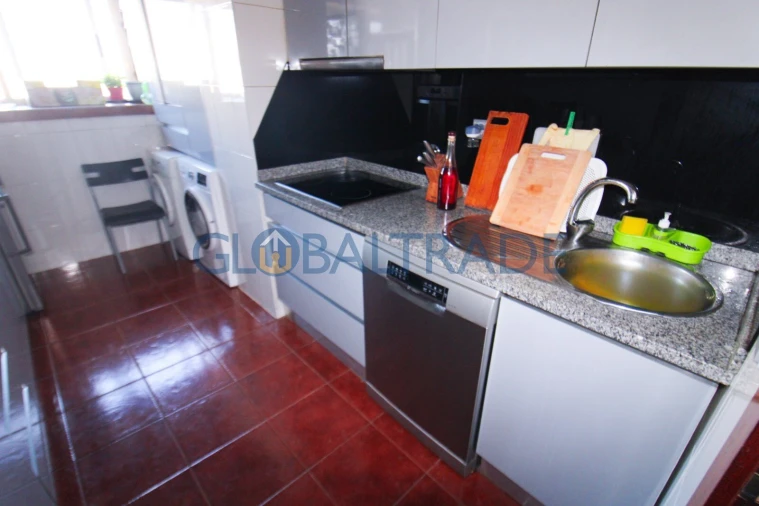 Apartamento T2 para Venda em Moreira Foto 14