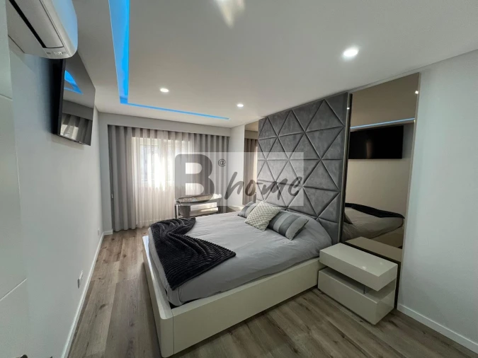 Apartamento T3 para Venda em Charneca de Caparica e Sobreda Foto 11