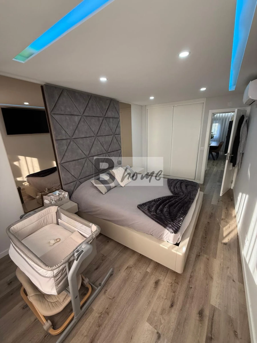 Apartamento T3 para Venda em Charneca de Caparica e Sobreda Foto 12