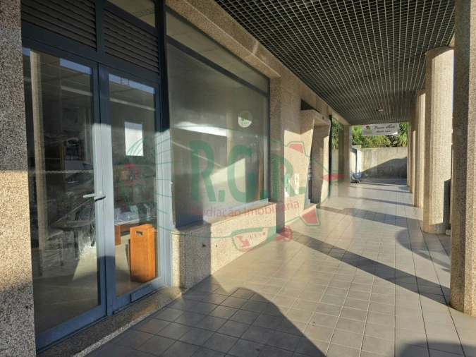 Loja para Venda em Gondomar (São Cosme), Valbom e Jovim Foto 4