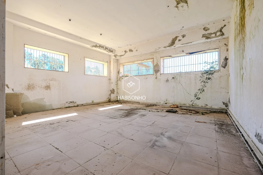 Armazém para Venda em Foz do Sousa e Covelo Foto 16