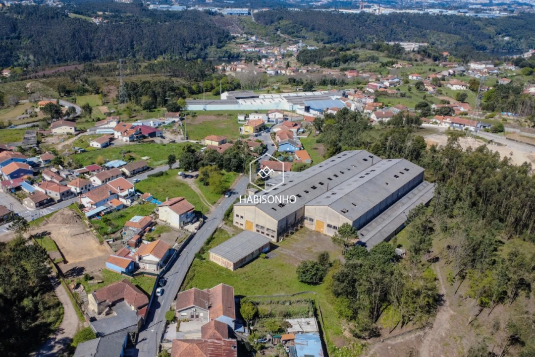 Armazém para Venda em Foz do Sousa e Covelo Foto 20