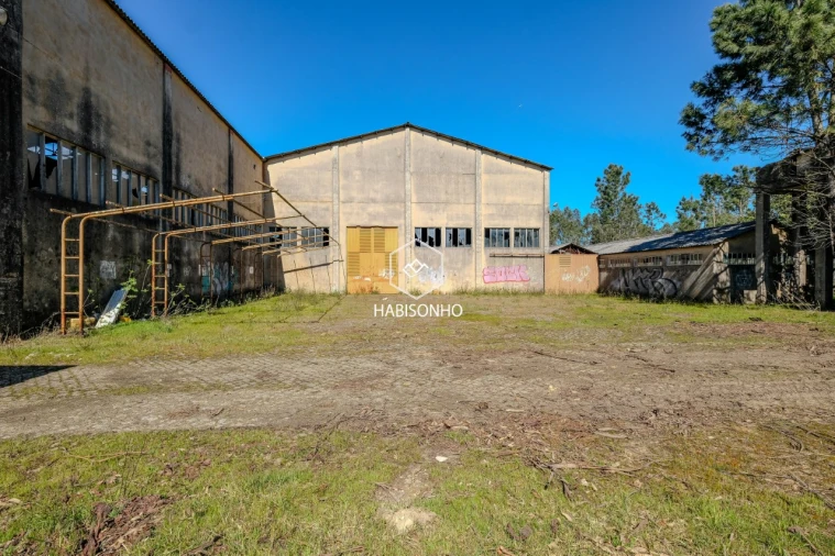 Armazém para Venda em Foz do Sousa e Covelo Foto 3