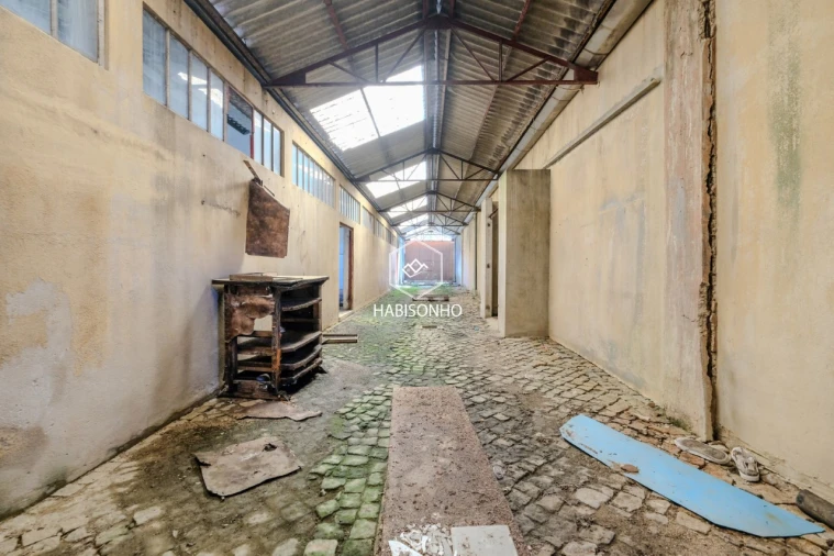 Armazém para Venda em Foz do Sousa e Covelo Foto 8