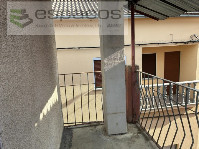 Moradia T3 para Venda em Barroca Foto 29