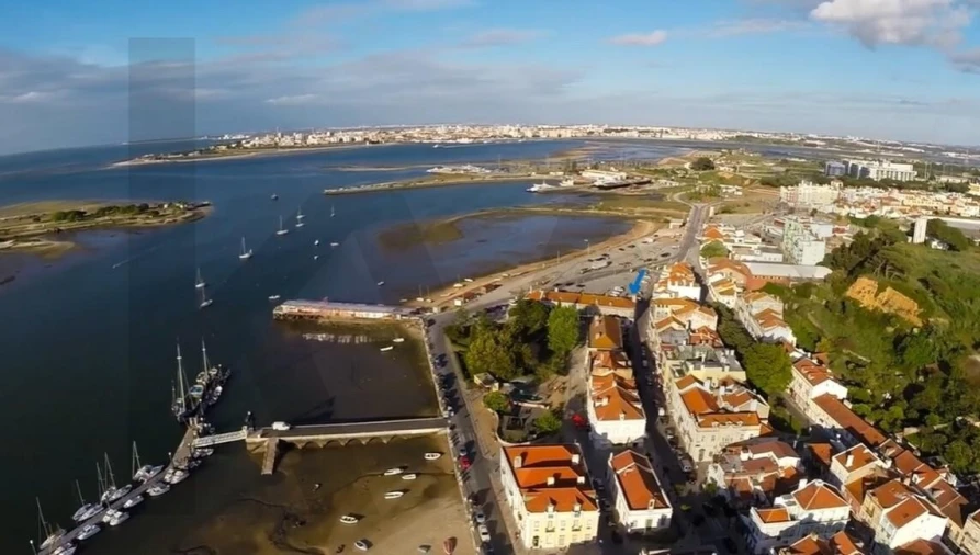 Prédio para Venda em Seixal, Arrentela e Aldeia de Paio Pires Foto 2