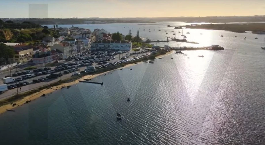 Prédio para Venda em Seixal, Arrentela e Aldeia de Paio Pires Foto 12