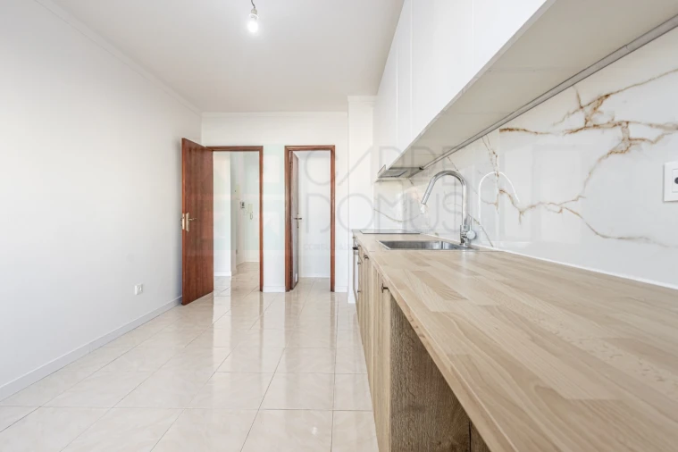 Apartamento T3 para Venda em Marvila, Ribeira Santarém, São Salvador, São Nicolau Foto 7
