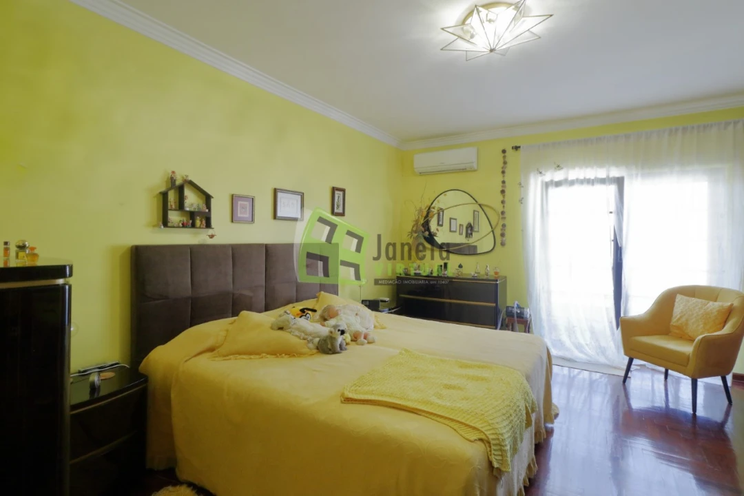 Moradia T3 para Venda em Corroios Foto 16