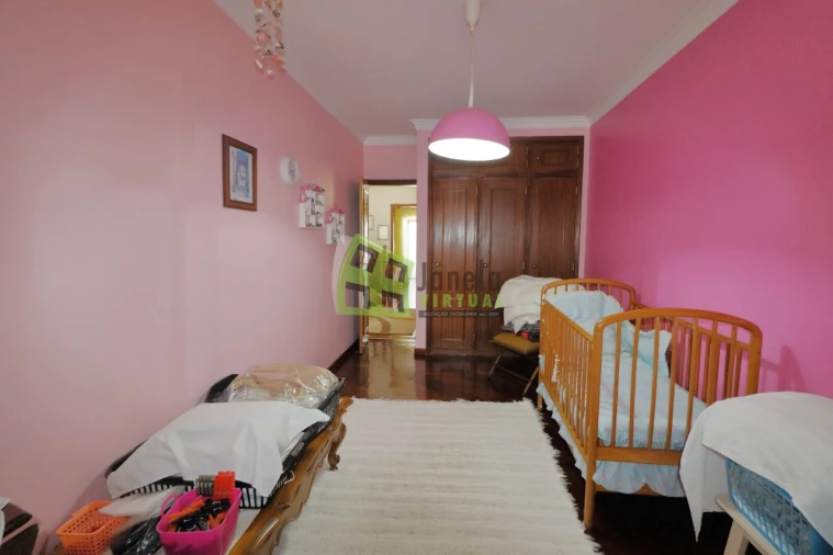 Moradia T3 para Venda em Corroios Foto 25