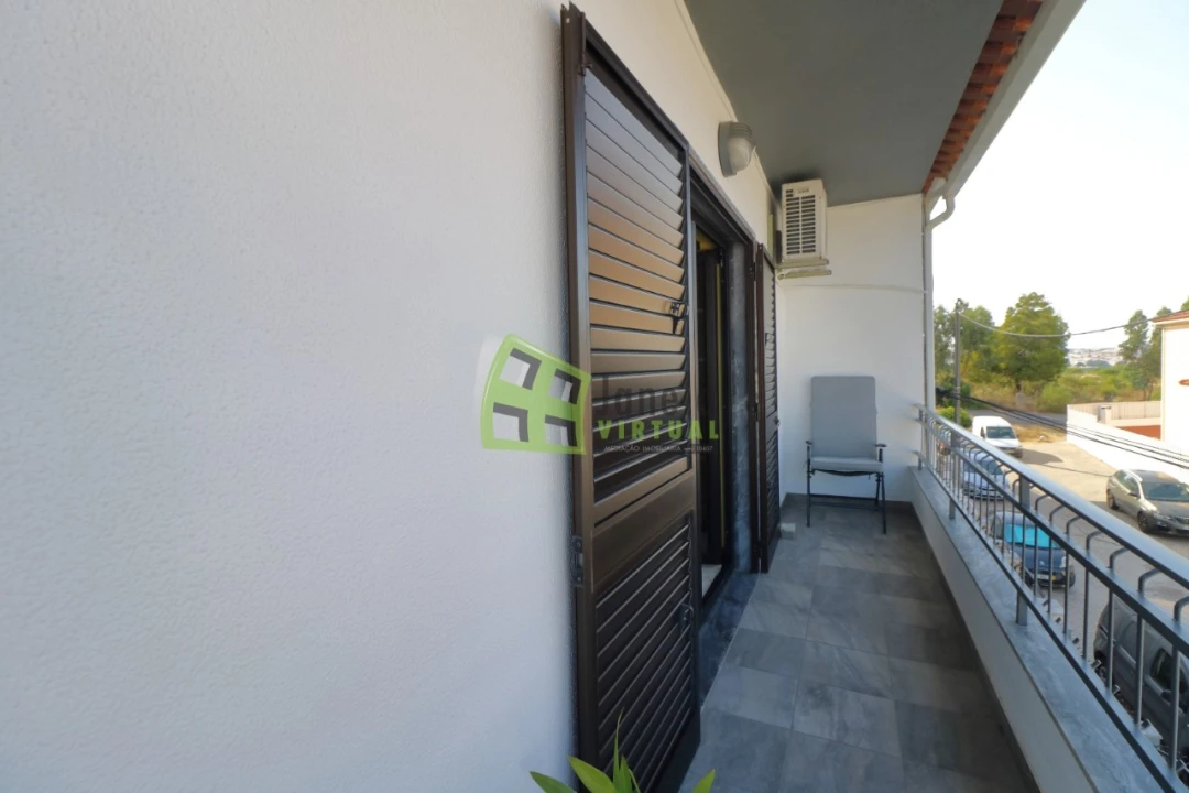 Moradia T3 para Venda em Corroios Foto 22