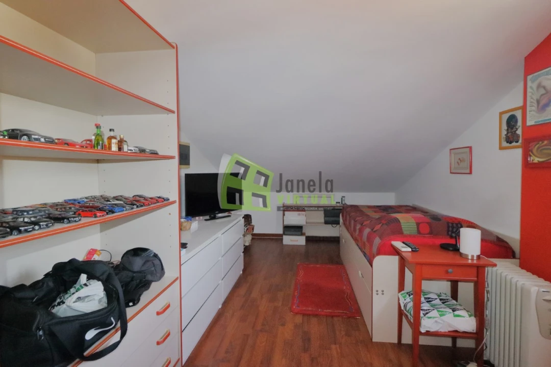 Moradia T3 para Venda em Corroios Foto 32