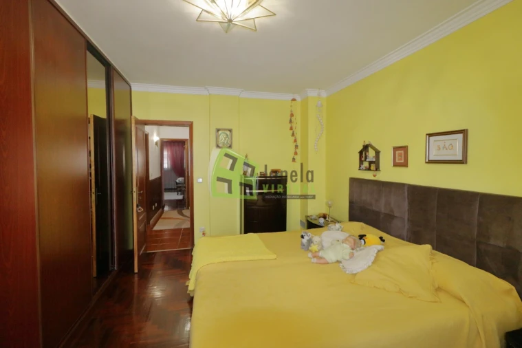 Moradia T3 para Venda em Corroios Foto 18