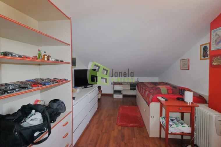 Moradia T3 para Venda em Corroios Foto 32