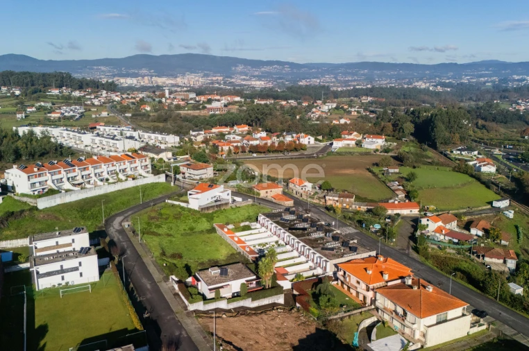 Moradia T3 para Venda em Gamil e Midões Foto 40