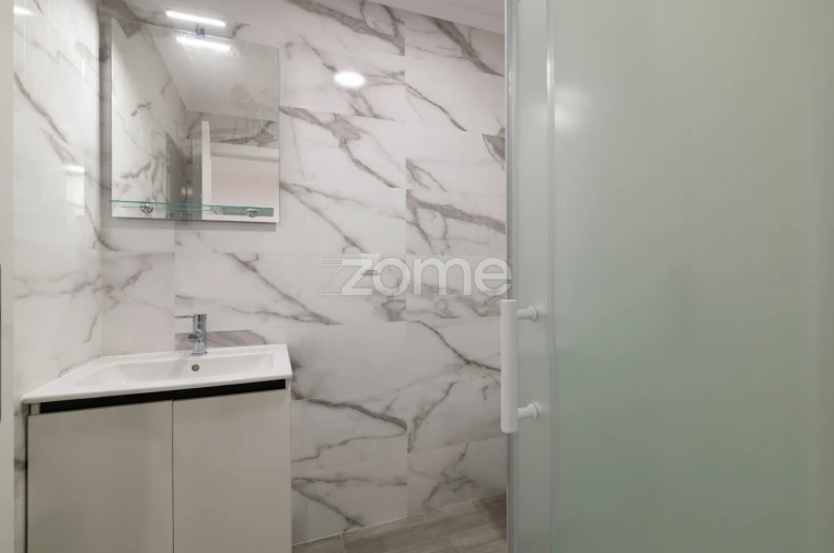 Apartamento T2 para Venda em Massamá e Monte Abraão Foto 18