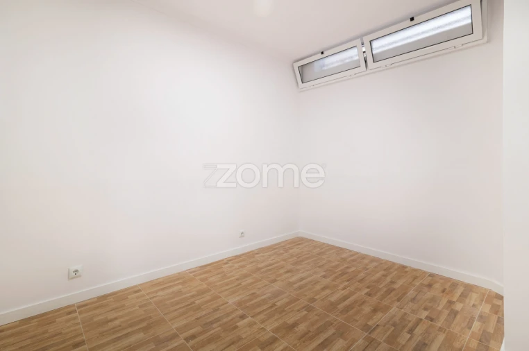 Apartamento T2 para Venda em Massamá e Monte Abraão Foto 12