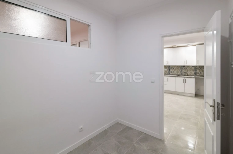 Apartamento T2 para Venda em Massamá e Monte Abraão Foto 17