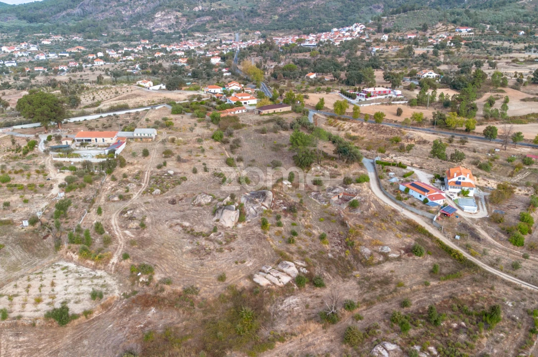 Terreno para Venda em Vale de Prazeres e Mata da Rainha Foto 8