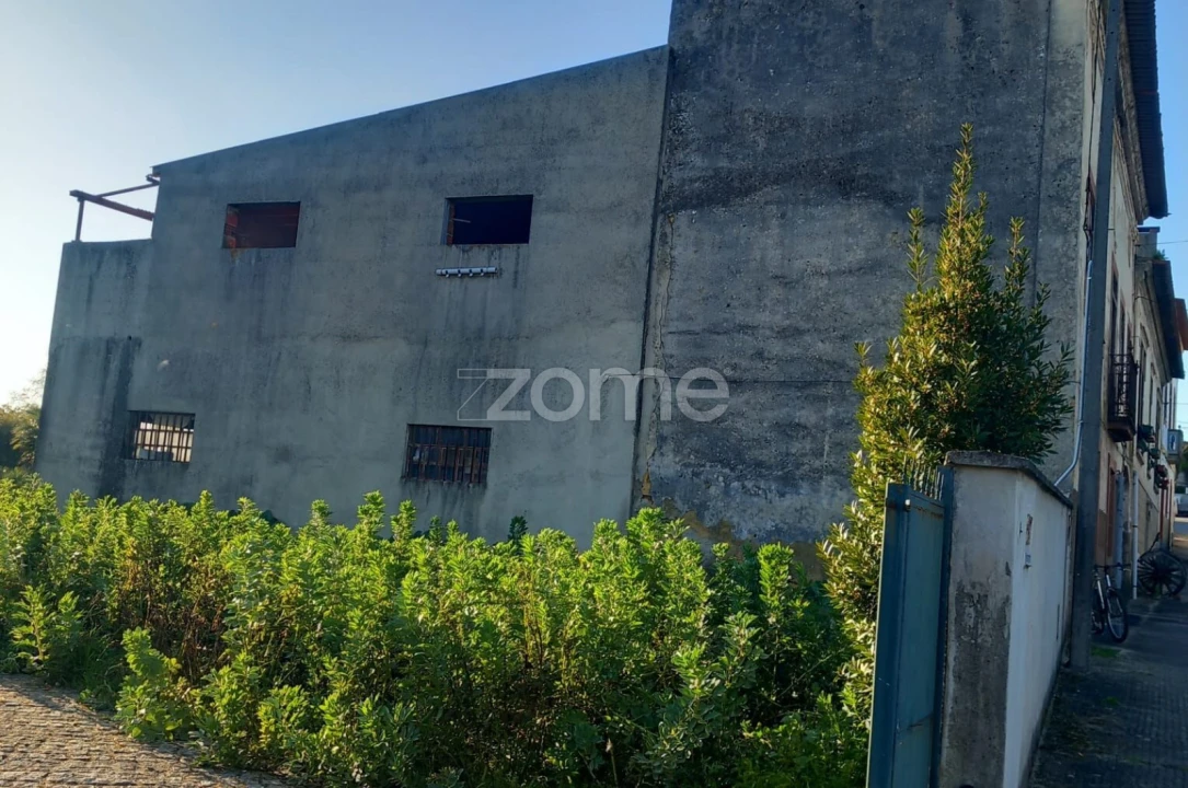 Moradia T2 para Venda em Aguada de Cima Foto 4