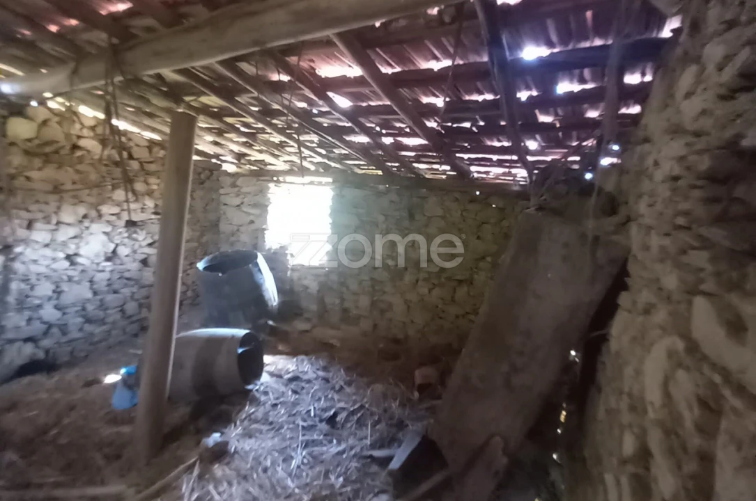 Moradia T2 para Venda em Aguada de Cima Foto 10