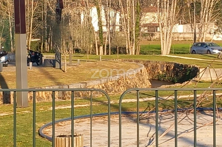 Moradia T2 para Venda em Aguada de Cima