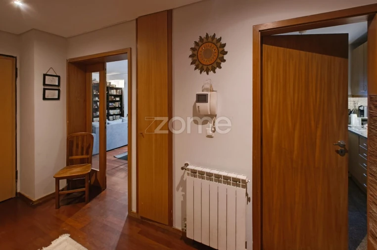 Apartamento T4 para Venda em Oliveira do Douro Foto 5