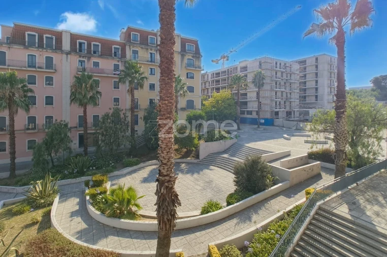 Apartamento T4 para Venda em Oliveira do Douro Foto 2