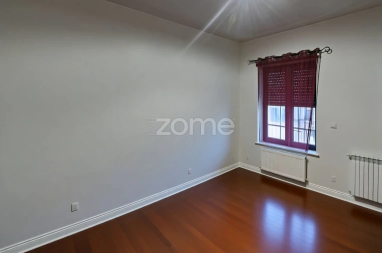 Apartamento T4 para Venda em Oliveira do Douro Foto 12