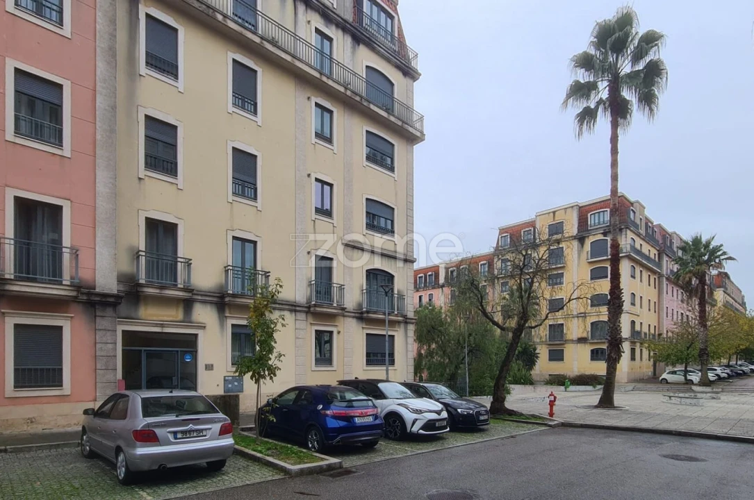 Apartamento T4 para Venda em Oliveira do Douro Foto 4