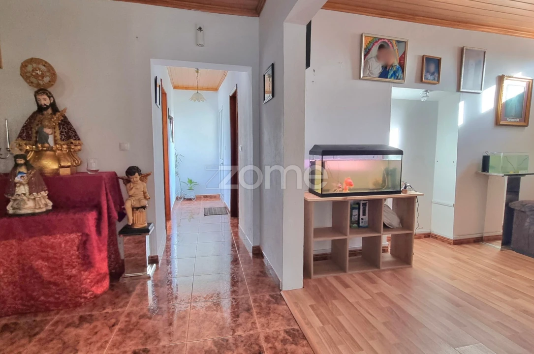 Moradia T3 para Venda em Cabouco Foto 13
