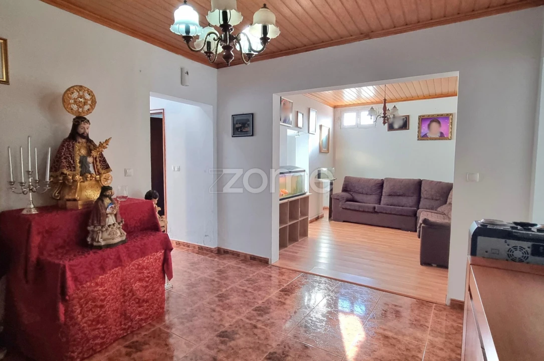 Moradia T3 para Venda em Cabouco Foto 12