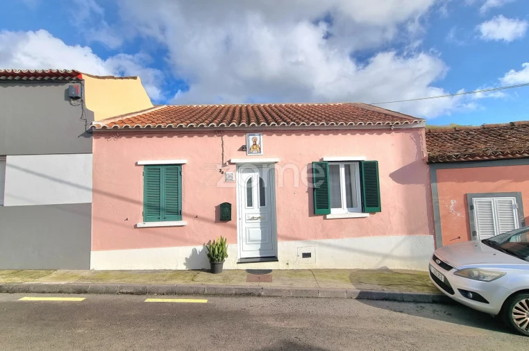 Moradia T3 para Venda em Cabouco Foto 2