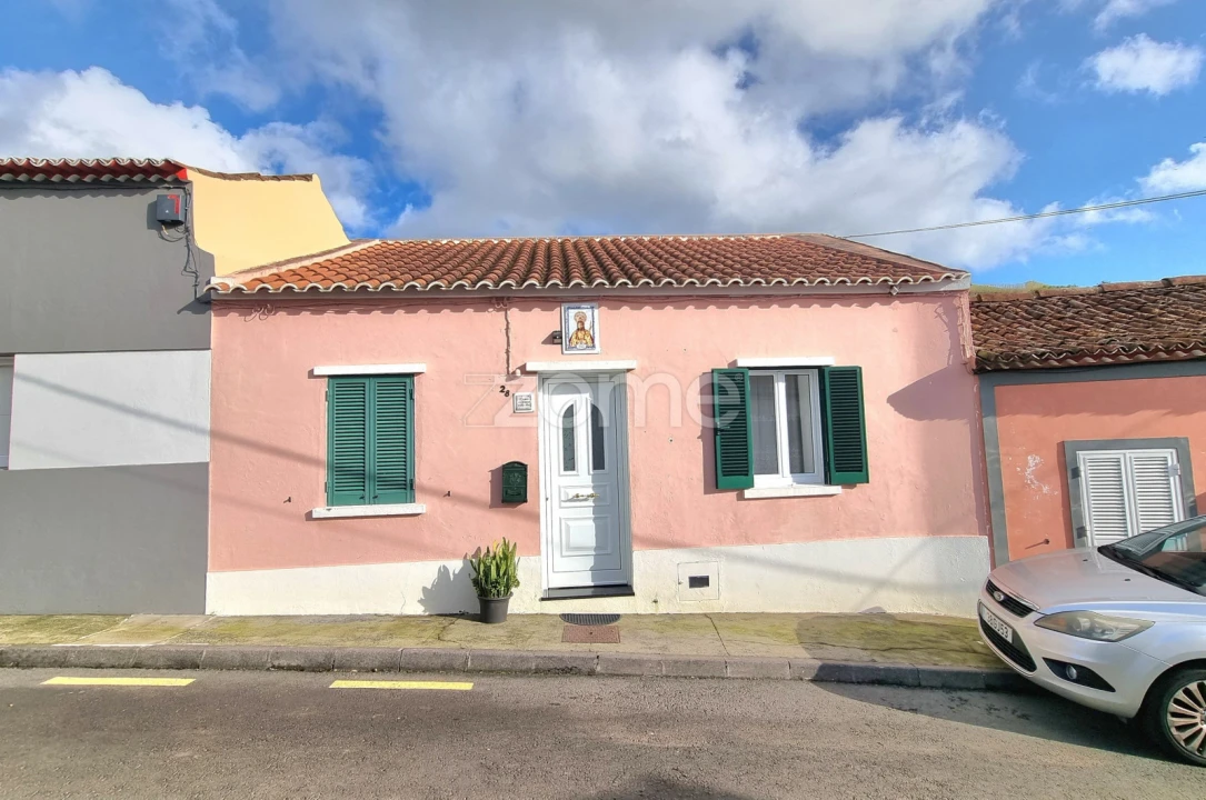 Moradia T3 para Venda em Cabouco Foto 2