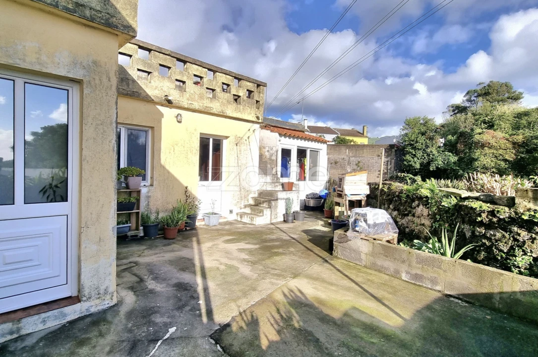 Moradia T3 para Venda em Cabouco Foto 23